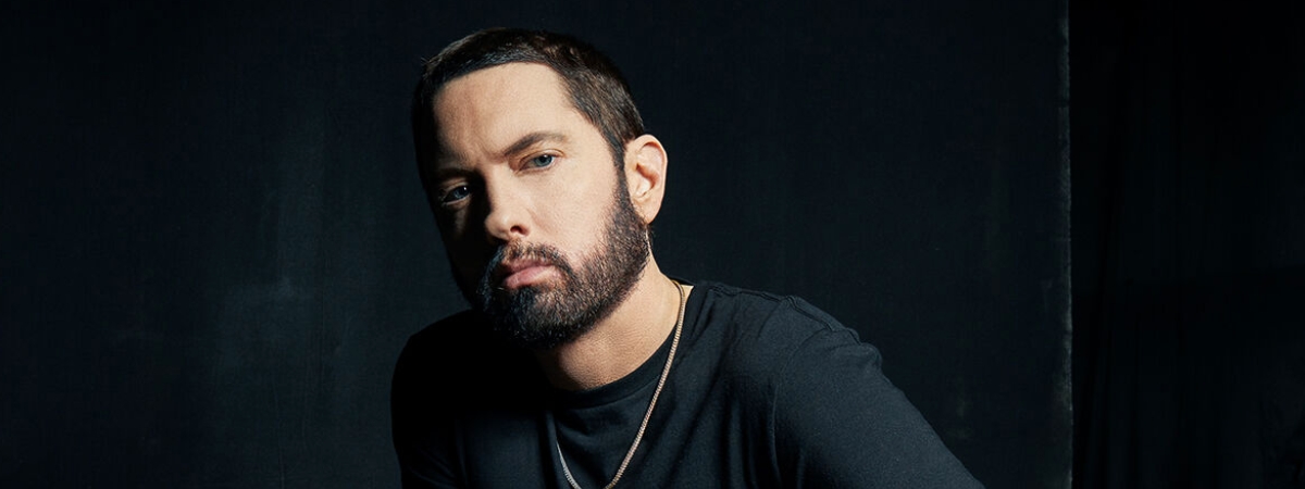 Eminem abre o coração e pede desculpas aos filhos em clipe de