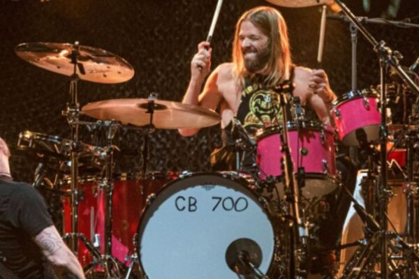 Sem Taylor Hawkins, Foo Fighters retorna ao Brasil no festival The