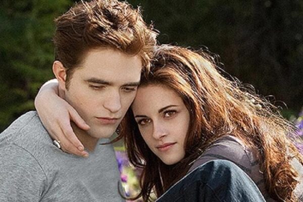 Kristen Stewart e Robert Pattinson em Crepúsculo