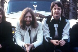 Emocionante: Beatles aparecem reunidos em clipe da música “Now and Then”